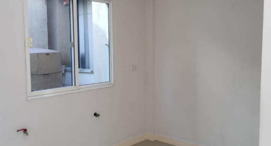 Casa adosada en venta de 3 habitaciones en Prawet, Bangkok