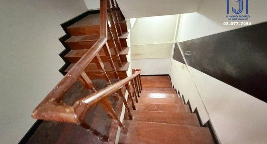 Casa adosada en venta de 4 habitaciones en Khlong San, Bangkok