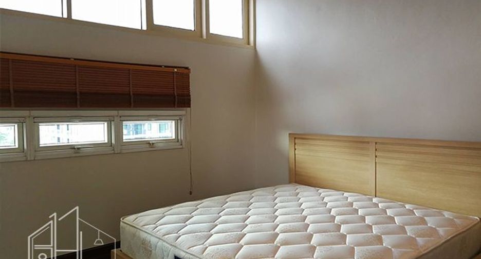Condo en alquiler de 3 habitaciones en Watthana, Bangkok