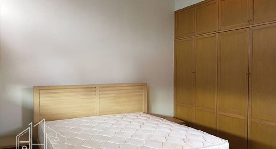 Condo en alquiler de 3 habitaciones en Watthana, Bangkok