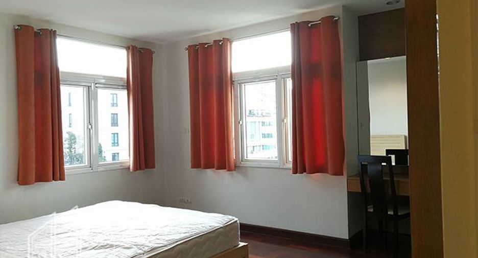 Condo en alquiler de 3 habitaciones en Watthana, Bangkok