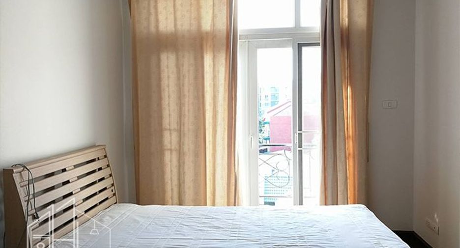 Condo en alquiler de 3 habitaciones en Watthana, Bangkok