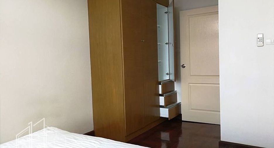 Condo en alquiler de 3 habitaciones en Watthana, Bangkok