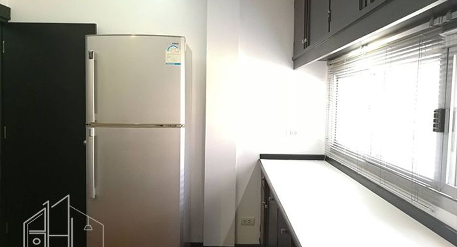 À louer 3 chambres appartement à Watthana, Bangkok