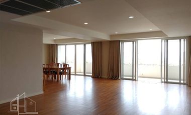 À louer 4 chambres condo 