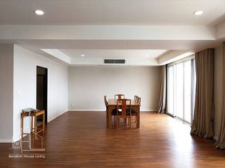 For rent 4 bedrooms condo in Watthana, Bangkok