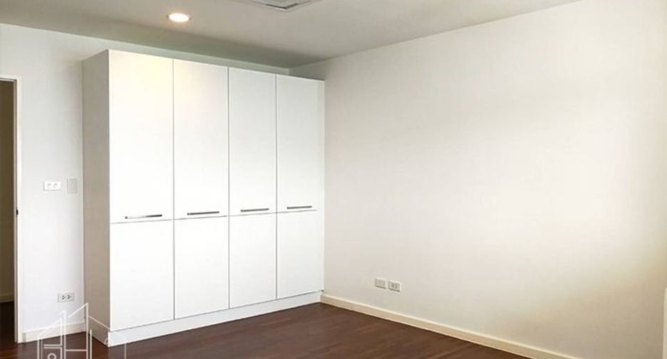 À louer 4 chambres condo 
