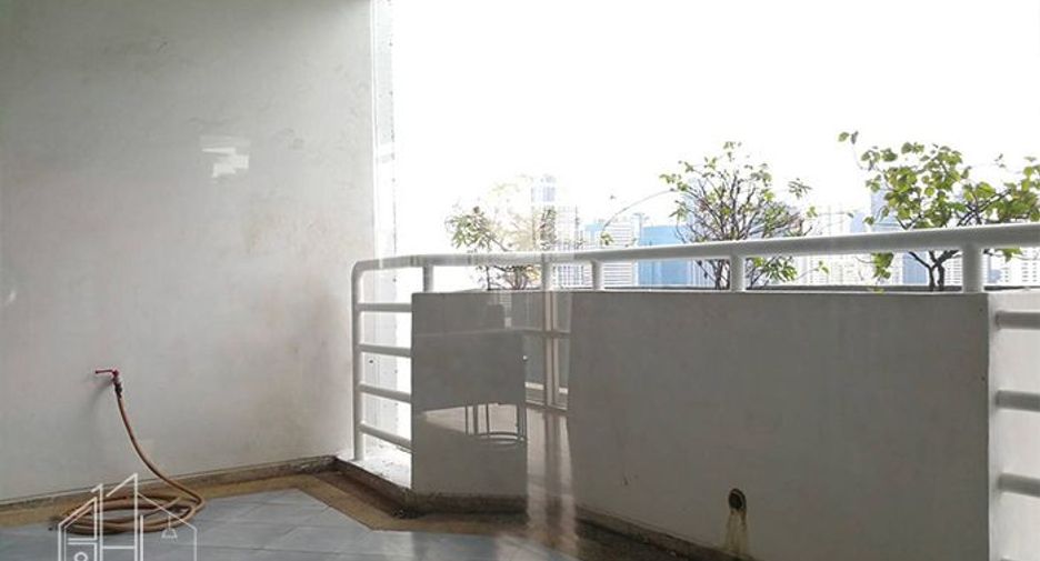 À louer 3 chambres condo à Watthana, Bangkok