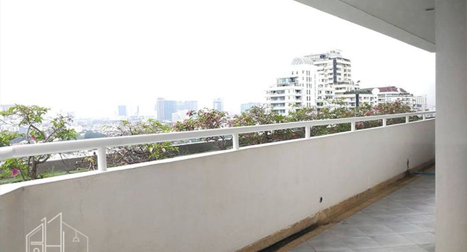 À louer 3 chambres condo à Watthana, Bangkok