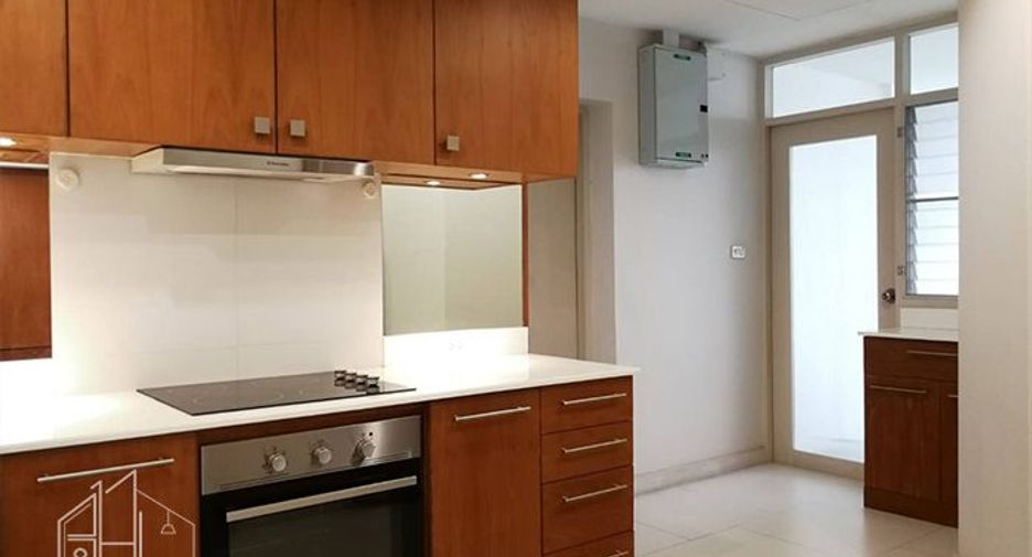 À louer 3 chambres condo à Watthana, Bangkok