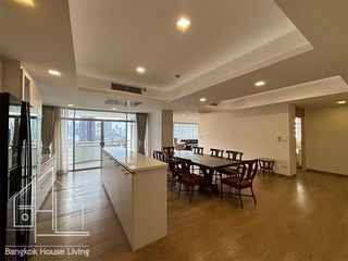 Wohnung zur Miete mit 3 Zimmer in Watthana, Bangkok