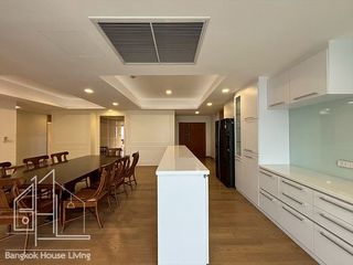 Wohnung zur Miete mit 3 Zimmer in Watthana, Bangkok
