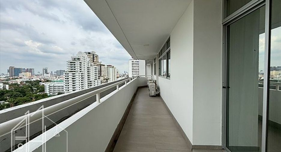 À louer 3 chambres condo 