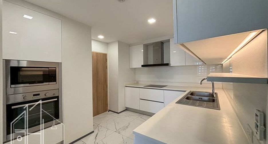 À louer 3 chambres condo 