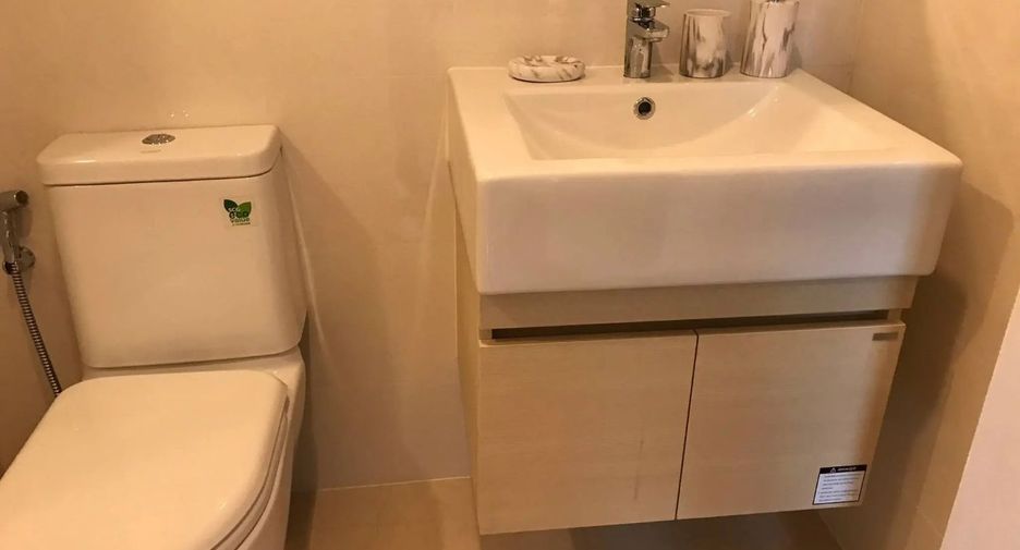 For rent 1 bed condo in Huai Khwang, Bangkok