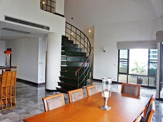 出租 4 卧室 公寓式住宅 在 Watthana, 曼谷