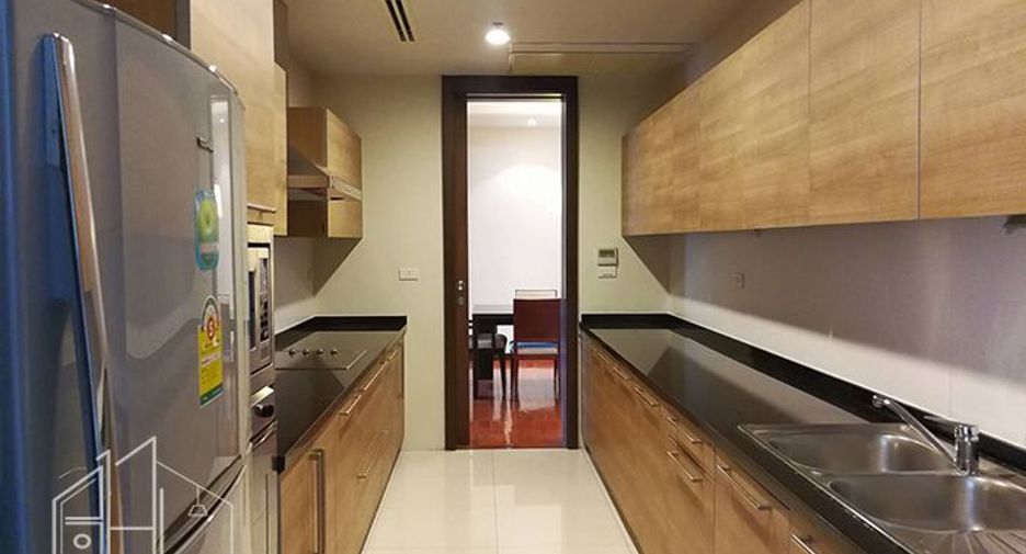 Apartamento en alquiler de 3 habitaciones en Watthana, Bangkok