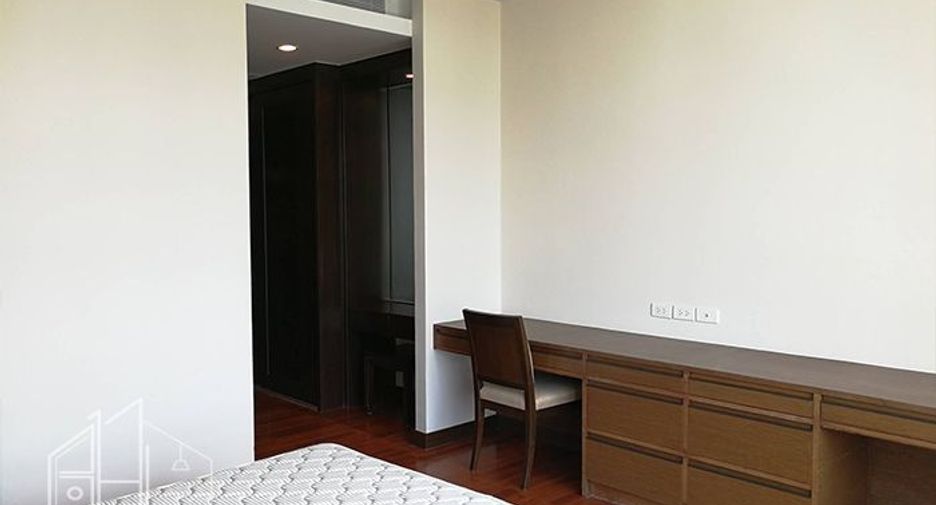 Apartamento en alquiler de 3 habitaciones en Watthana, Bangkok