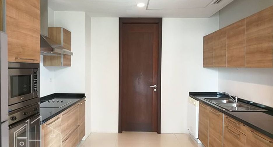 Apartamento en alquiler de 3 habitaciones en Watthana, Bangkok