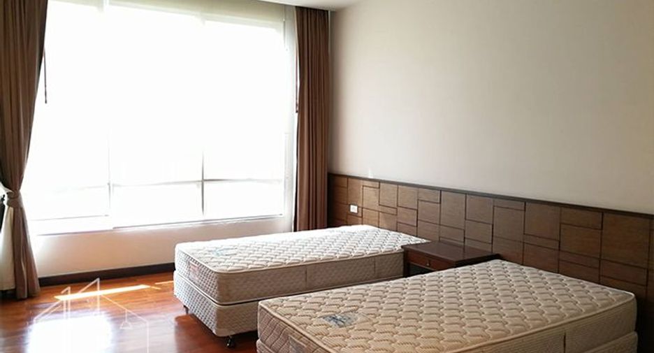 Apartamento en alquiler de 3 habitaciones en Watthana, Bangkok