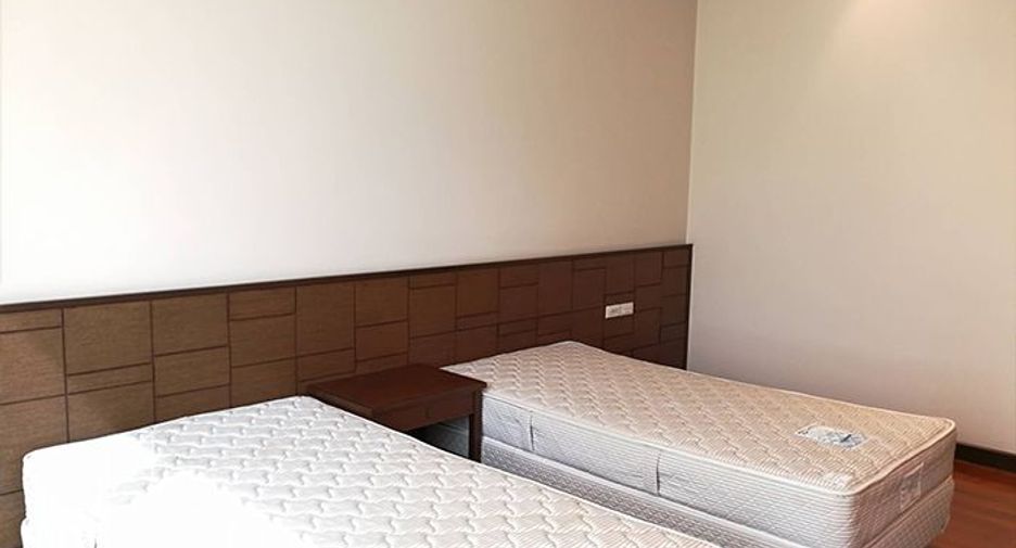 Apartamento en alquiler de 3 habitaciones en Watthana, Bangkok