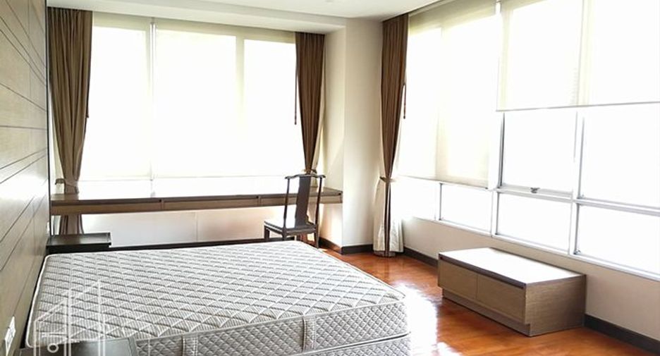 Apartamento en alquiler de 3 habitaciones en Watthana, Bangkok