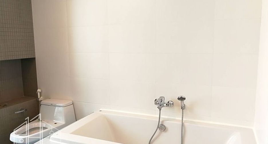 Apartamento en alquiler de 3 habitaciones en Watthana, Bangkok