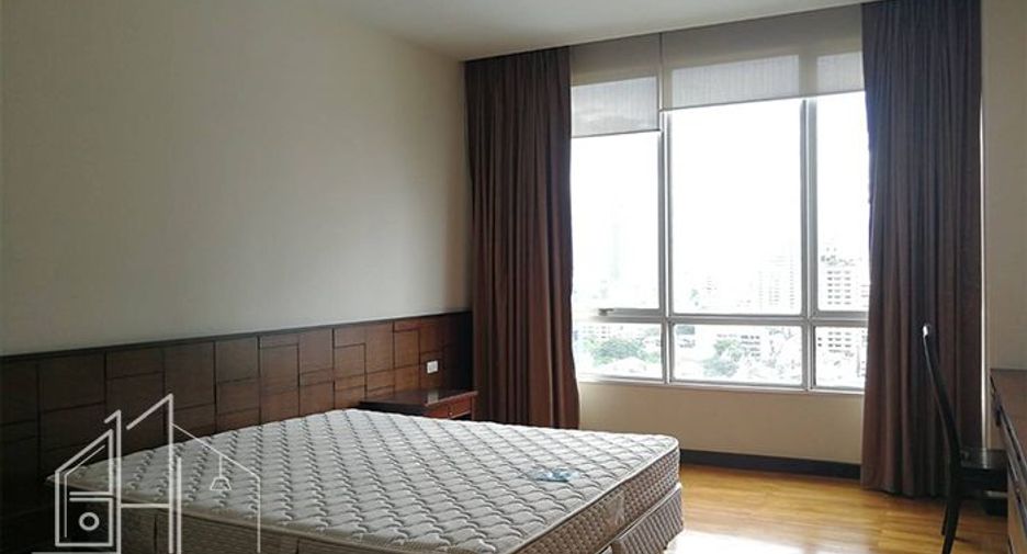 Condo en alquiler de 3 habitaciones en Watthana, Bangkok