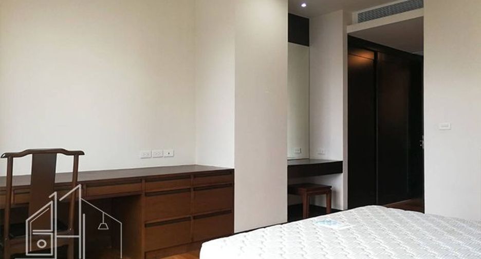 Condo en alquiler de 3 habitaciones en Watthana, Bangkok