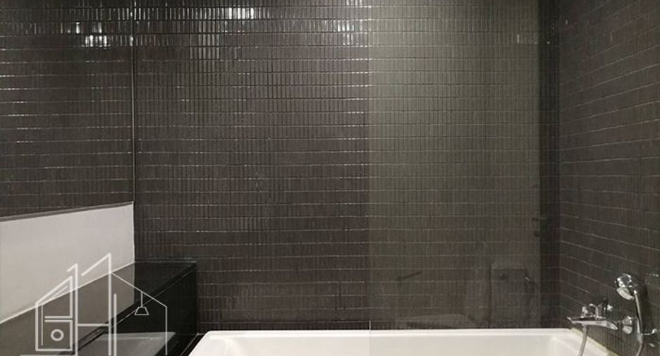 Condo en alquiler de 3 habitaciones en Watthana, Bangkok
