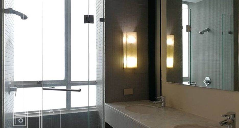 Condo en alquiler de 3 habitaciones en Watthana, Bangkok