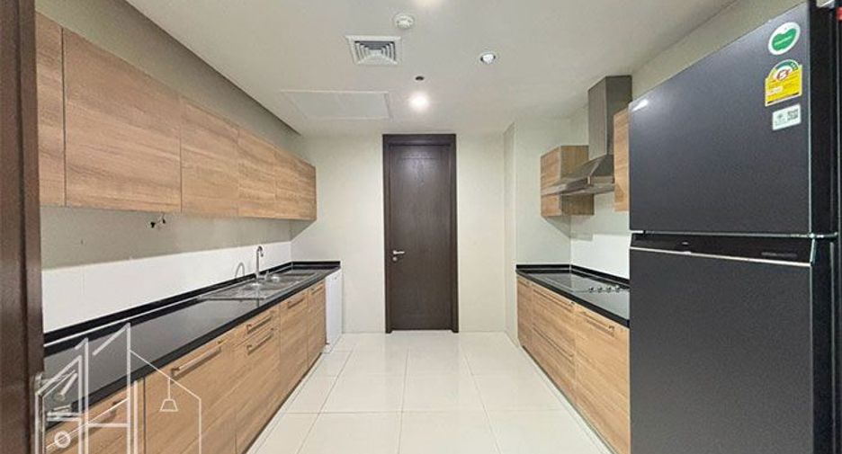 À louer 3 chambres condo à Watthana, Bangkok