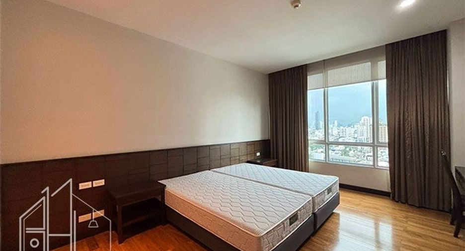 À louer 3 chambres condo à Watthana, Bangkok