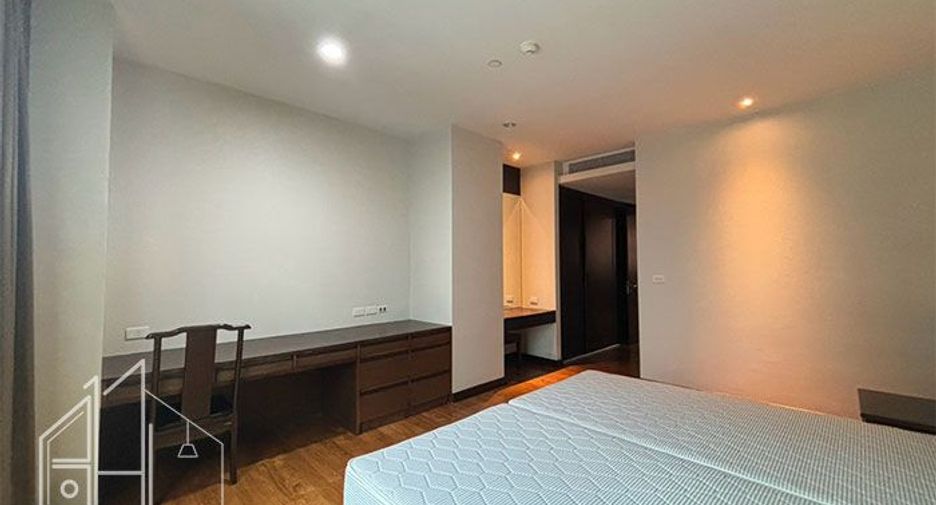 À louer 3 chambres condo à Watthana, Bangkok