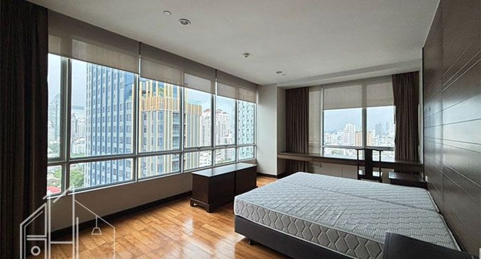 À louer 3 chambres condo à Watthana, Bangkok