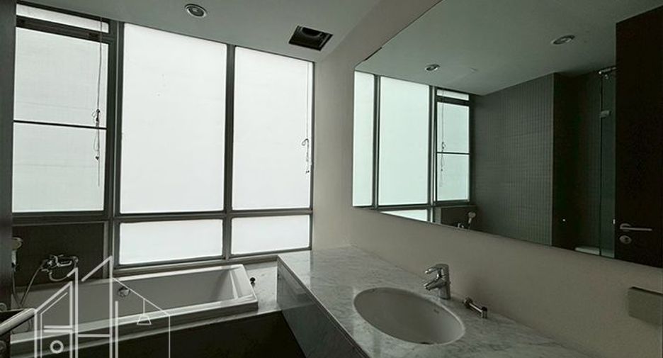 Condo en alquiler de 2 habitaciones en Watthana, Bangkok