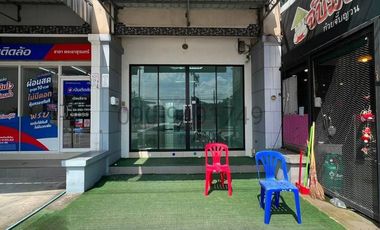 Oficina en venta de 2 habitaciones en Khlong Sam Wa, Bangkok