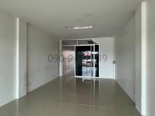 Oficina en venta de 2 habitaciones en Khlong Sam Wa, Bangkok