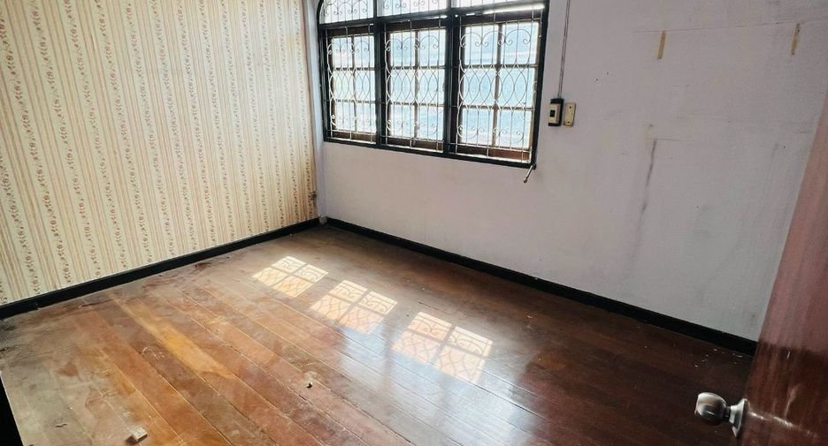 Casa adosada en venta de 3 habitaciones en Mueang Nonthaburi, Nonthaburi