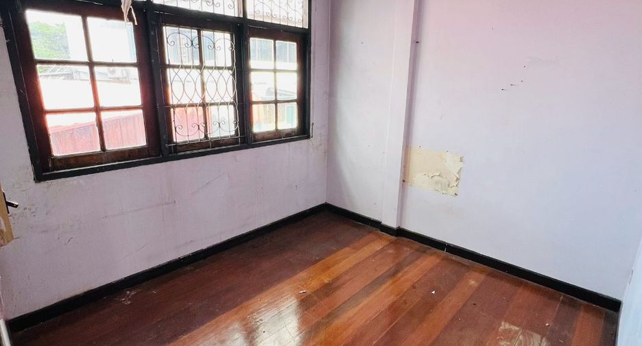 Casa adosada en venta de 3 habitaciones en Mueang Nonthaburi, Nonthaburi