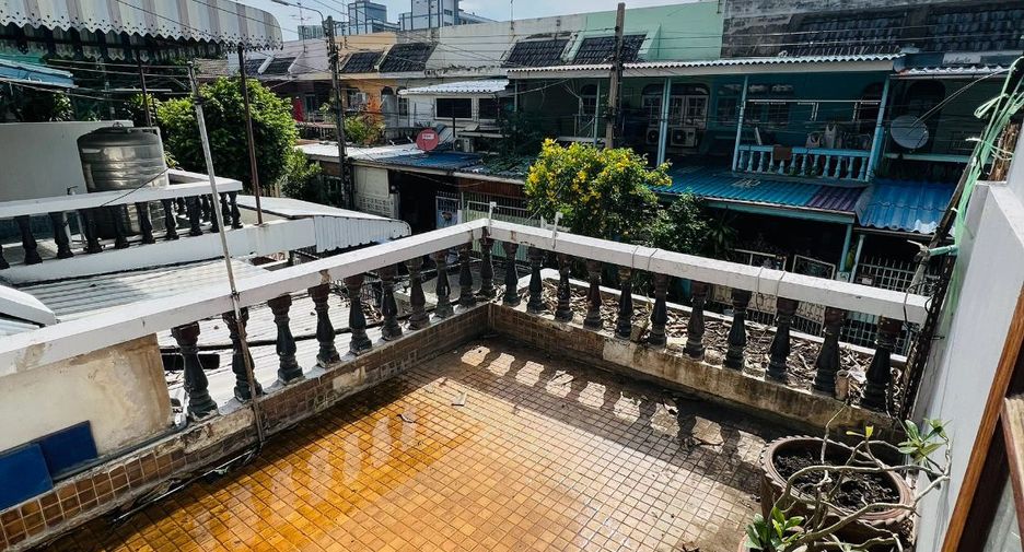 Casa adosada en venta de 3 habitaciones en Mueang Nonthaburi, Nonthaburi