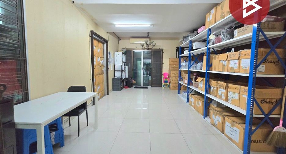 Reihenhaus zum Kauf mit 6 Zimmer in Bang Bon, Bangkok