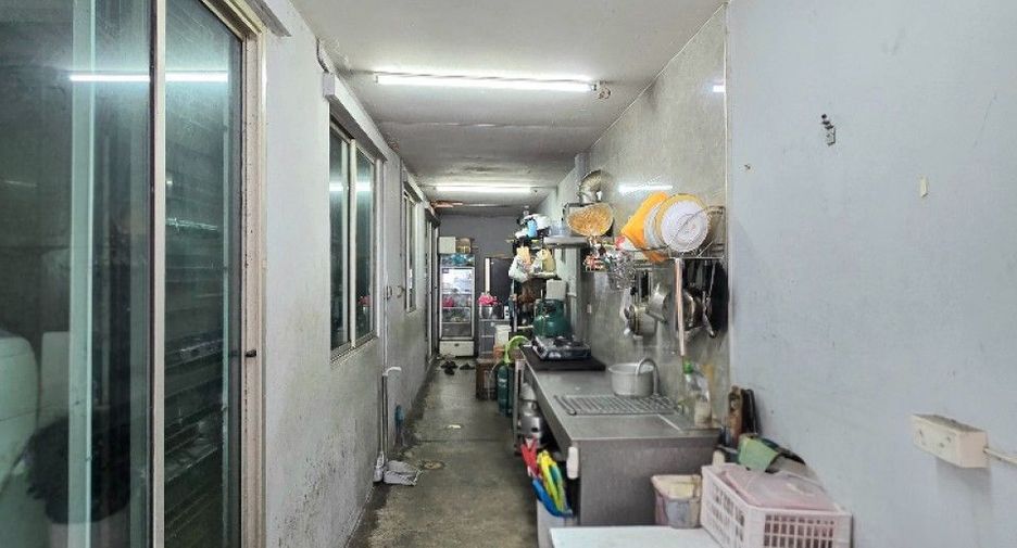 Reihenhaus zum Kauf mit 6 Zimmer in Bang Bon, Bangkok