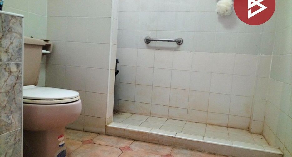 出售 3 卧室 独立屋 在 Mueang Pathum Thani, Pathum Thani