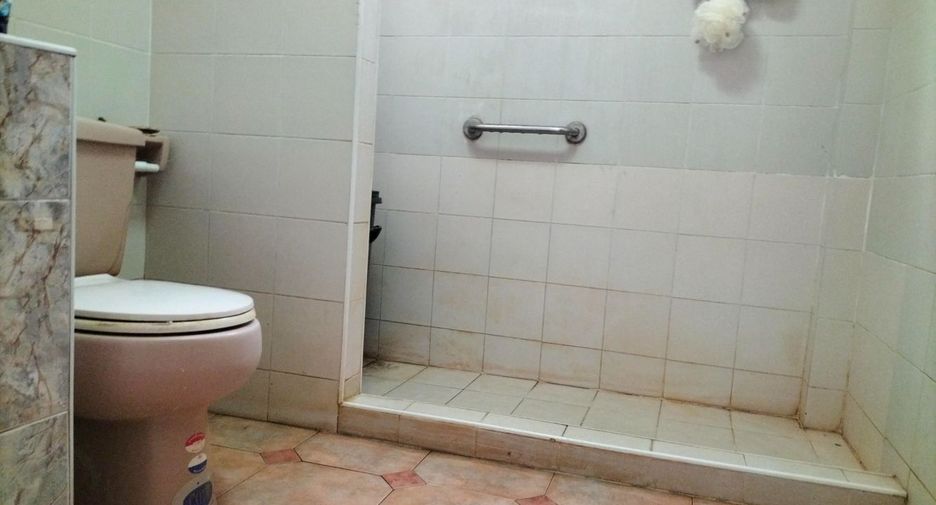 出售 3 卧室 独立屋 在 Mueang Pathum Thani, Pathum Thani