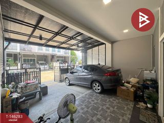 For sale 4 bedrooms townhouse in Bang Phli, Samut Prakan