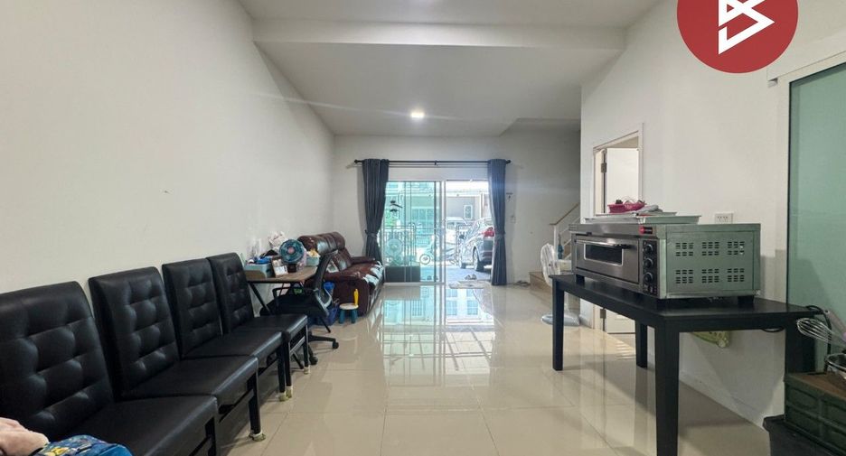 For sale 4 bedrooms townhouse in Bang Phli, Samut Prakan