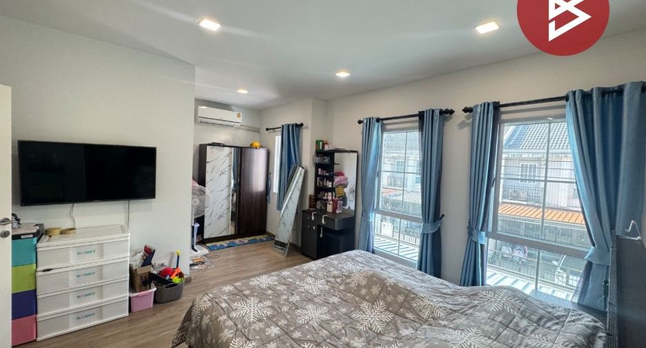 For sale 4 bedrooms townhouse in Bang Phli, Samut Prakan
