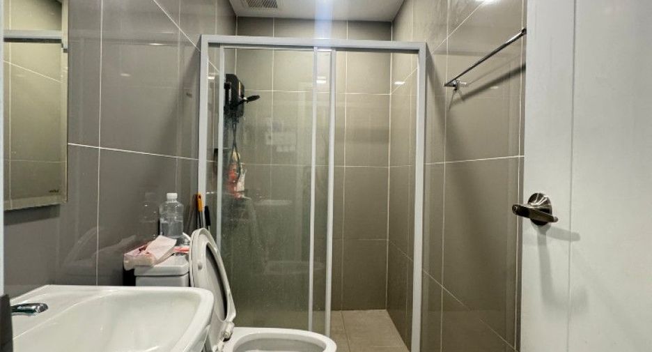 For sale 4 bedrooms townhouse in Bang Phli, Samut Prakan