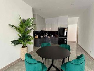 Villa en alquiler de 4 habitaciones en Bang Lamung, Chonburi